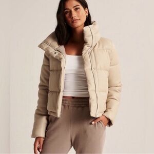 Abercrombie & Fitch Women's Cream Puffer Jacket